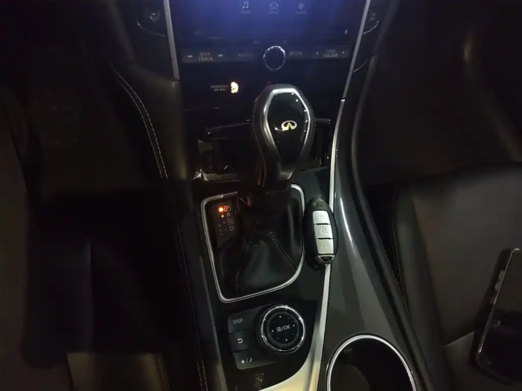Infiniti Q50L — миниатюра 14