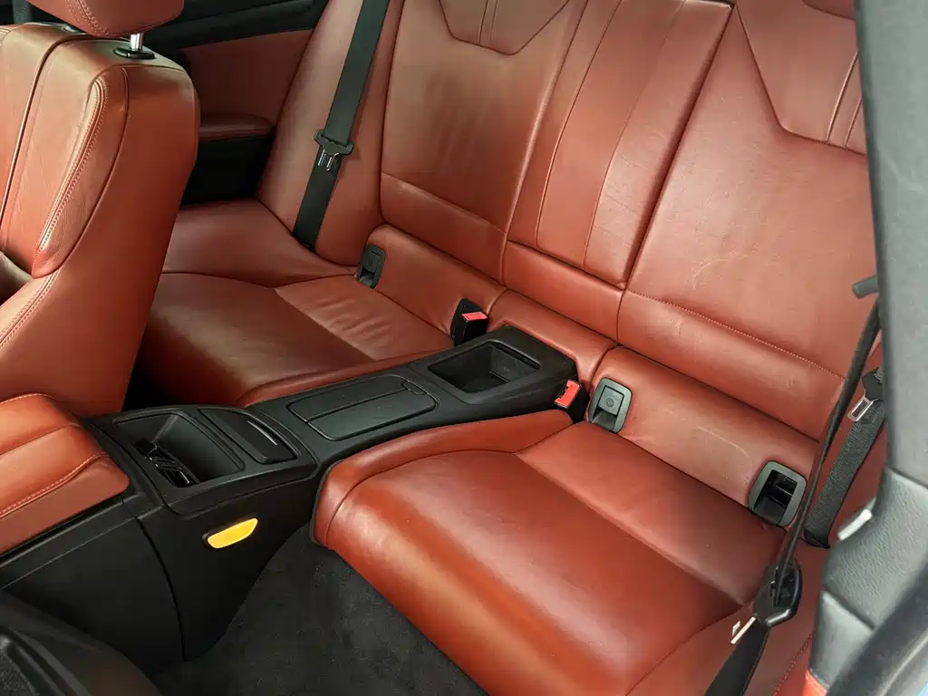 BMW M3 2010 M3 25