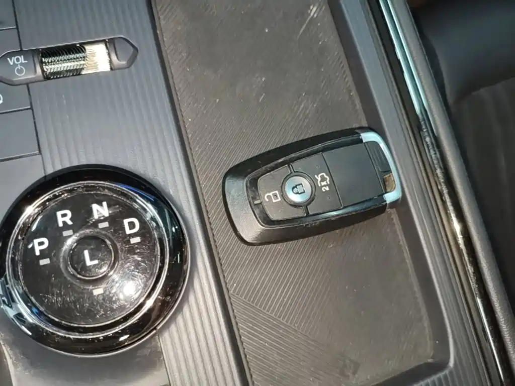 Ford Mondeo — миниатюра 9