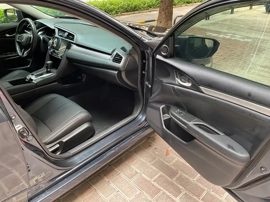 Honda Civic — миниатюра 7