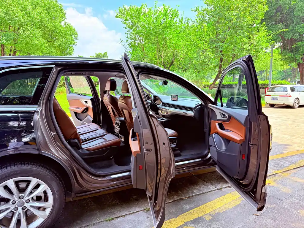Audi Q7 — миниатюра 22