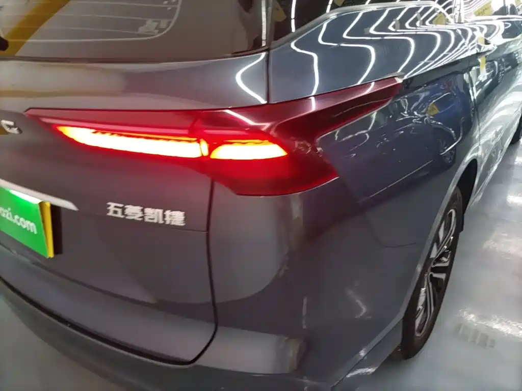 Wuling Victory — миниатюра 8