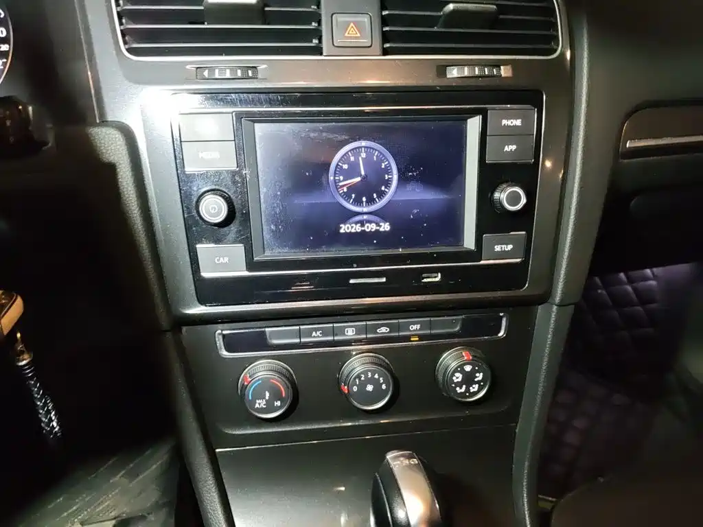 Volkswagen Golf — миниатюра 14