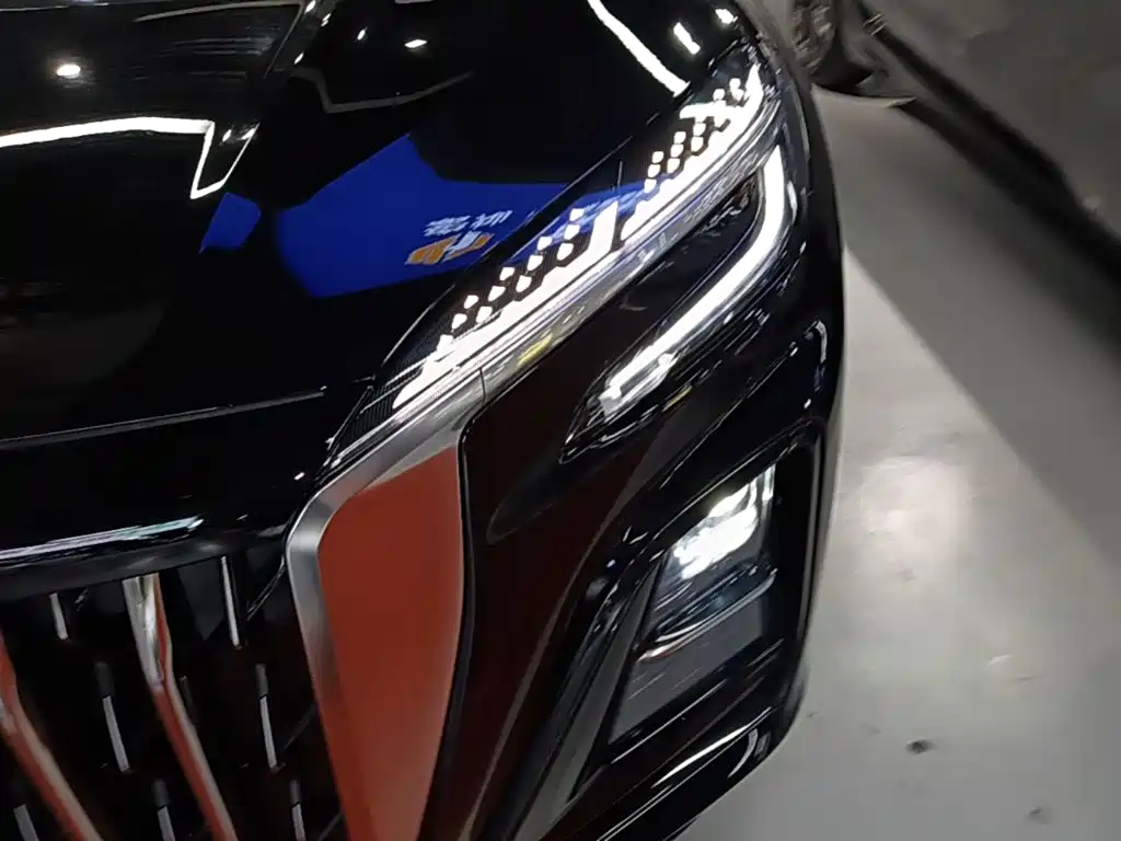 Hongqi Hongqi HS3 PHEV — миниатюра 24