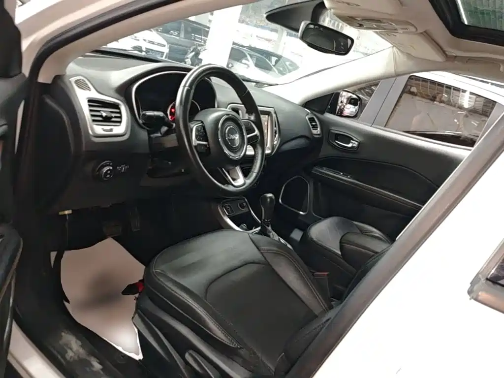 Jeep Compass — миниатюра 15
