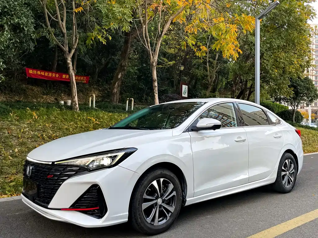 Changan Eado — миниатюра 2
