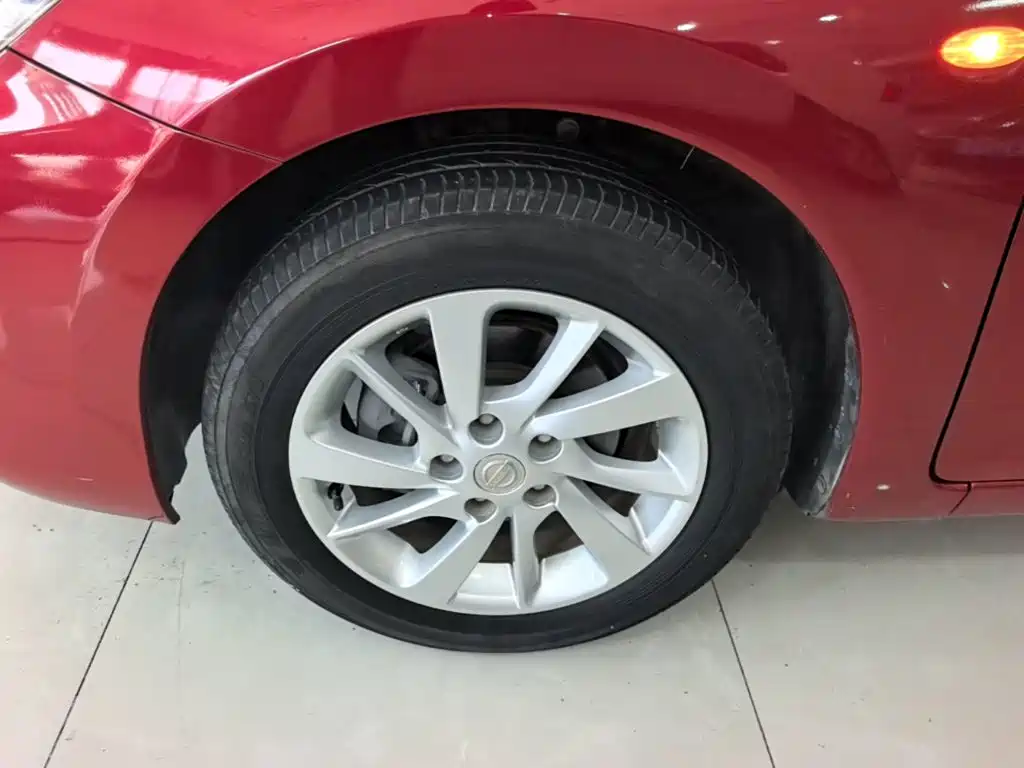 Nissan Tiida — миниатюра 23
