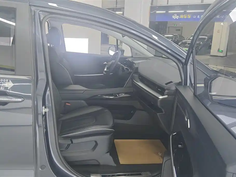 Hyundai Custo 2024 270TGDi LUX Luxury