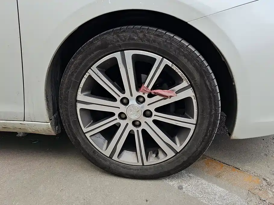 Peugeot 408 — миниатюра 6