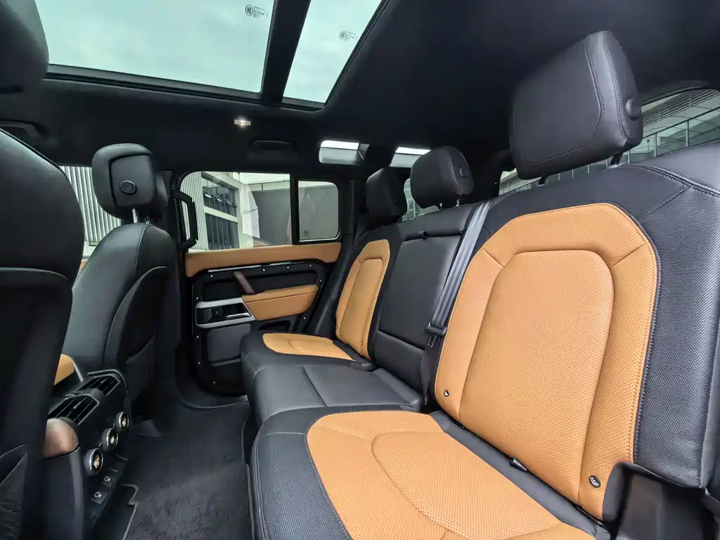 Land Rover Defender — миниатюра 15