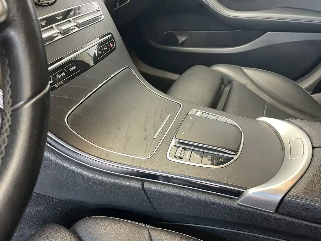 Mercedes-Benz C-Class — миниатюра 9