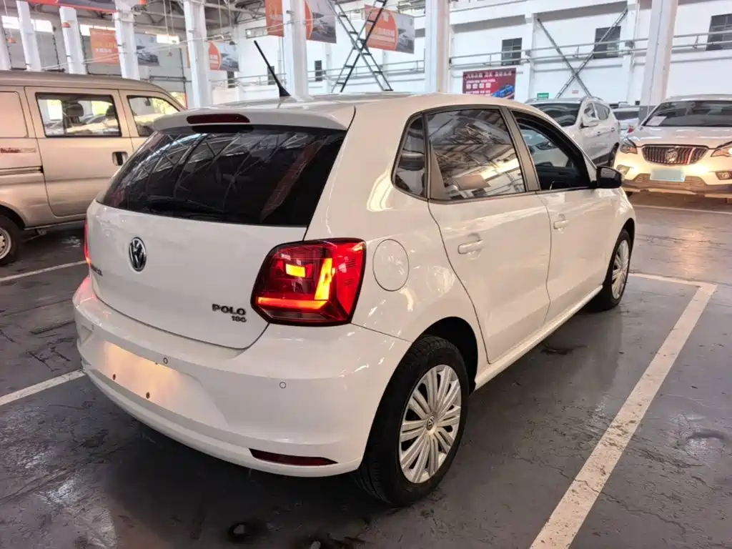 Volkswagen Polo — миниатюра 7