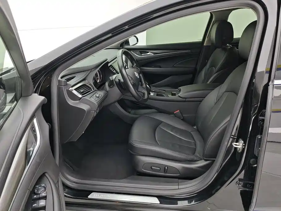 Buick LaCrosse — миниатюра 9