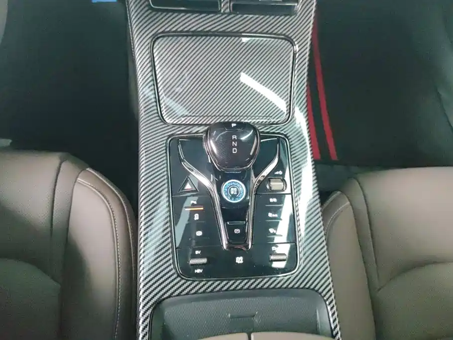 BYD Han — миниатюра 16