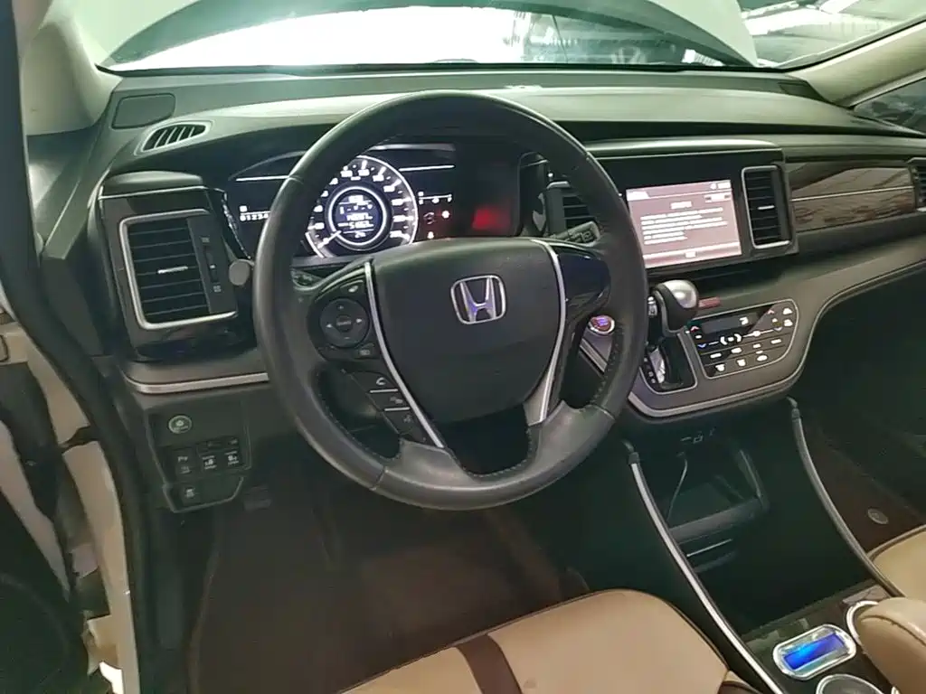 Honda Elysion — миниатюра 11