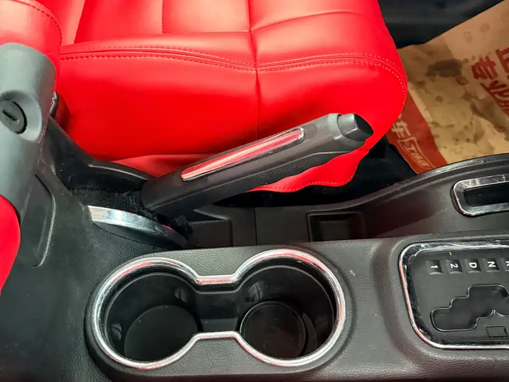 Jeep Wrangler — миниатюра 18