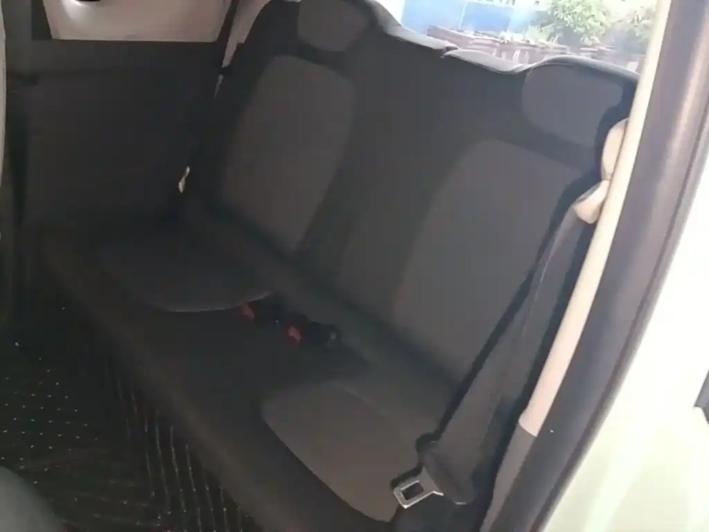 Wuling MINIEV — миниатюра 17