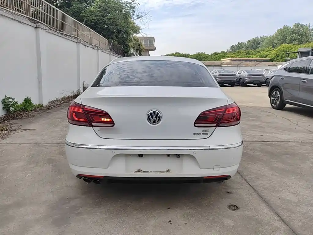 Volkswagen FAW - Passat CC CC 2016 1.8TSI Luxury