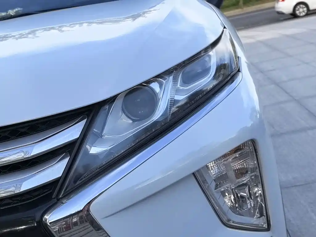 Mitsubishi Eclipse Cross — миниатюра 24