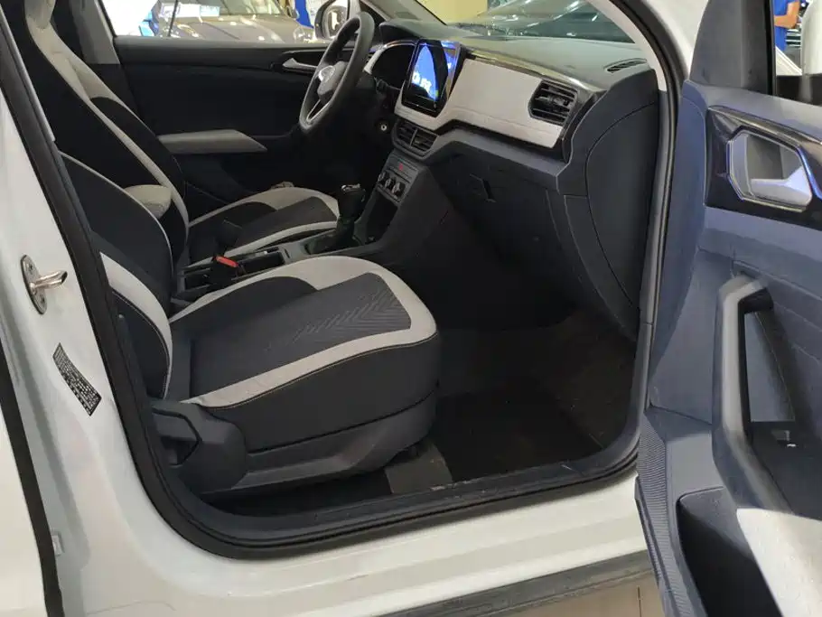Volkswagen Tharu — миниатюра 8