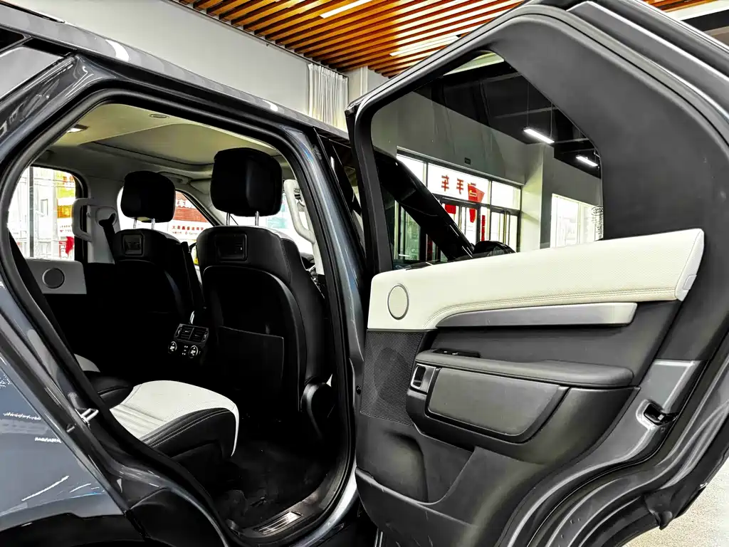Land Rover Discovery — миниатюра 10