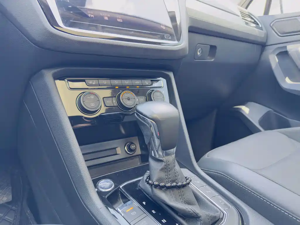 Volkswagen Tiguan L — миниатюра 5