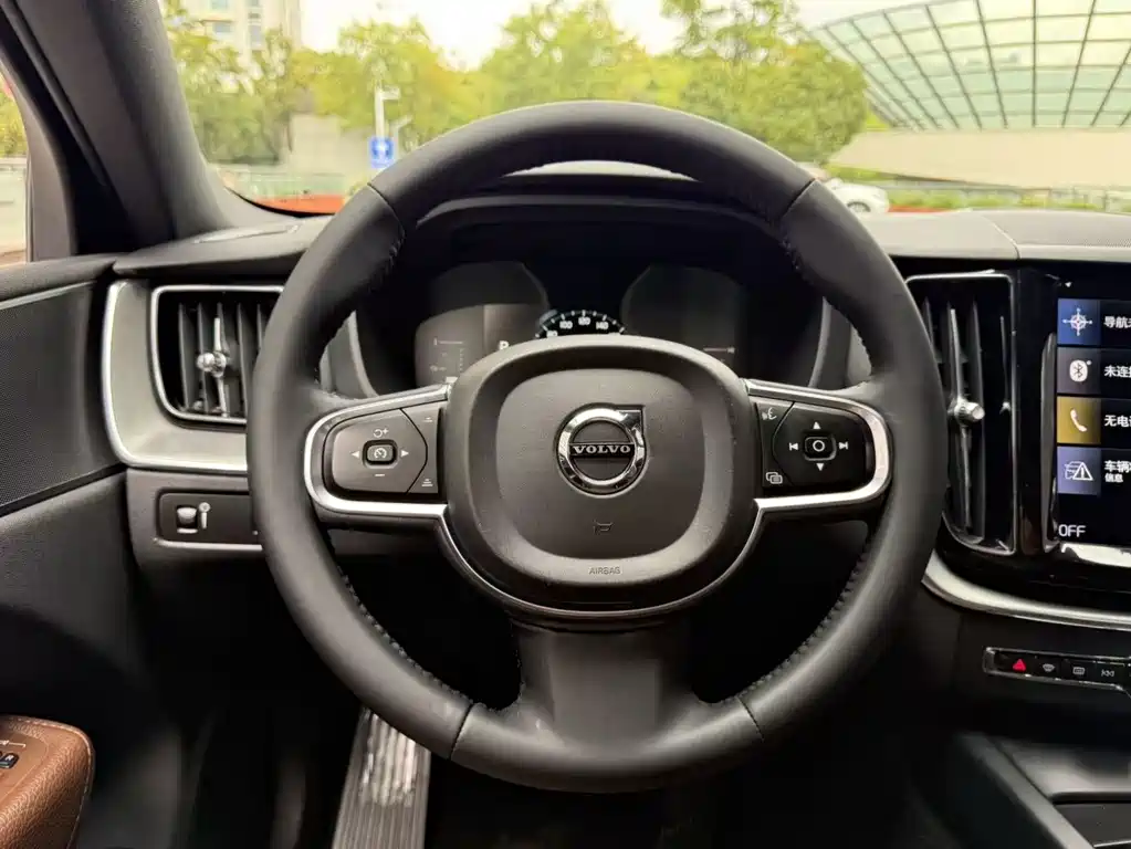 Volvo XC60 — миниатюра 10