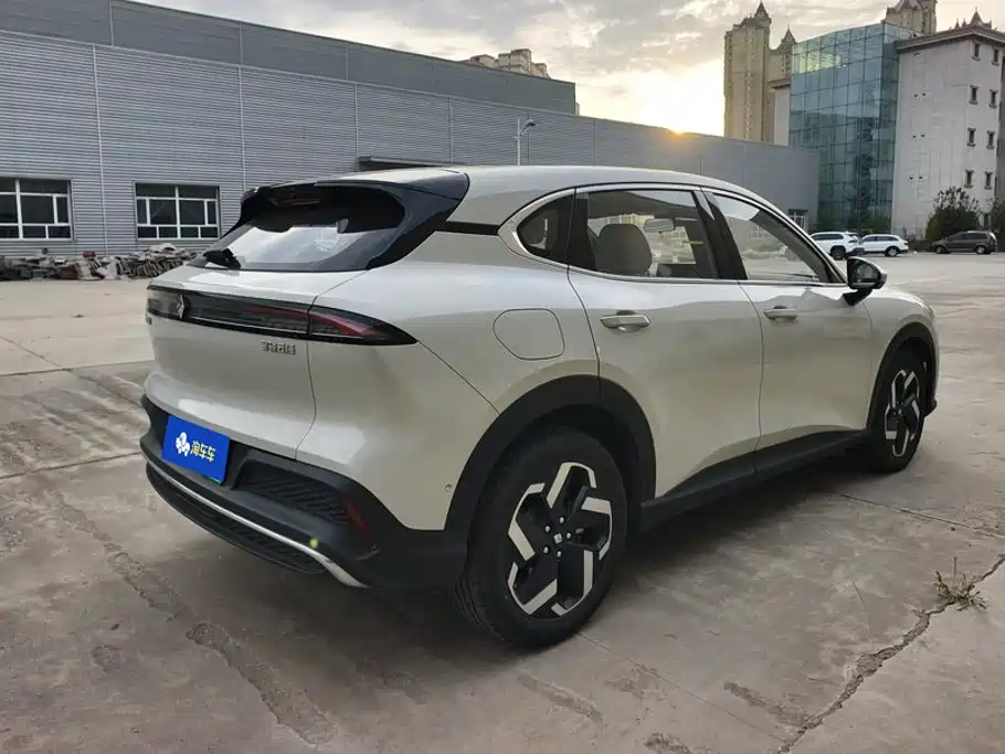 Baojun Yunhai — миниатюра 3