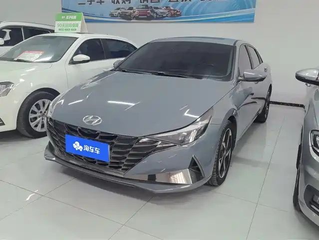 HYUNDAI ELANTRA