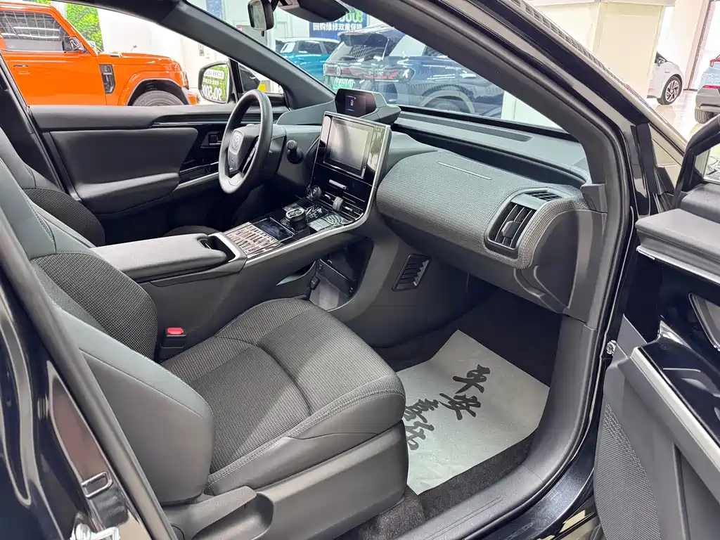 Toyota bZ4X — миниатюра 7