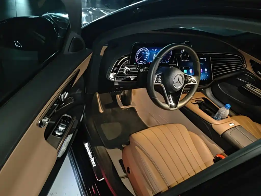 Mercedes-Benz E-Class — миниатюра 16