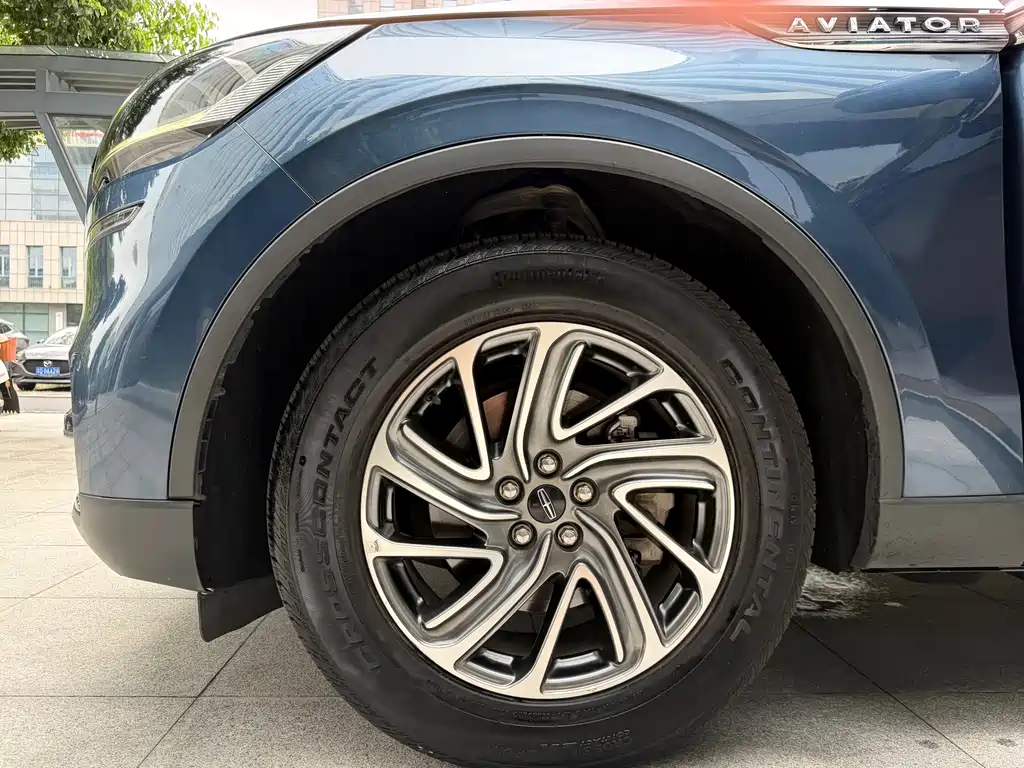 Lincoln Aviator (Import) — миниатюра 7