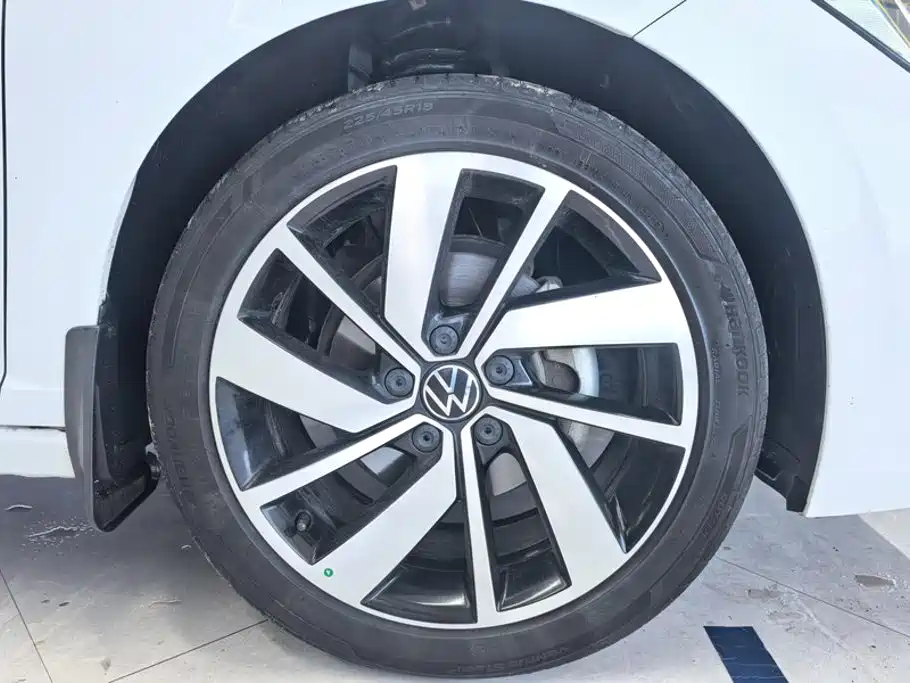 Volkswagen Sagitar — миниатюра 6
