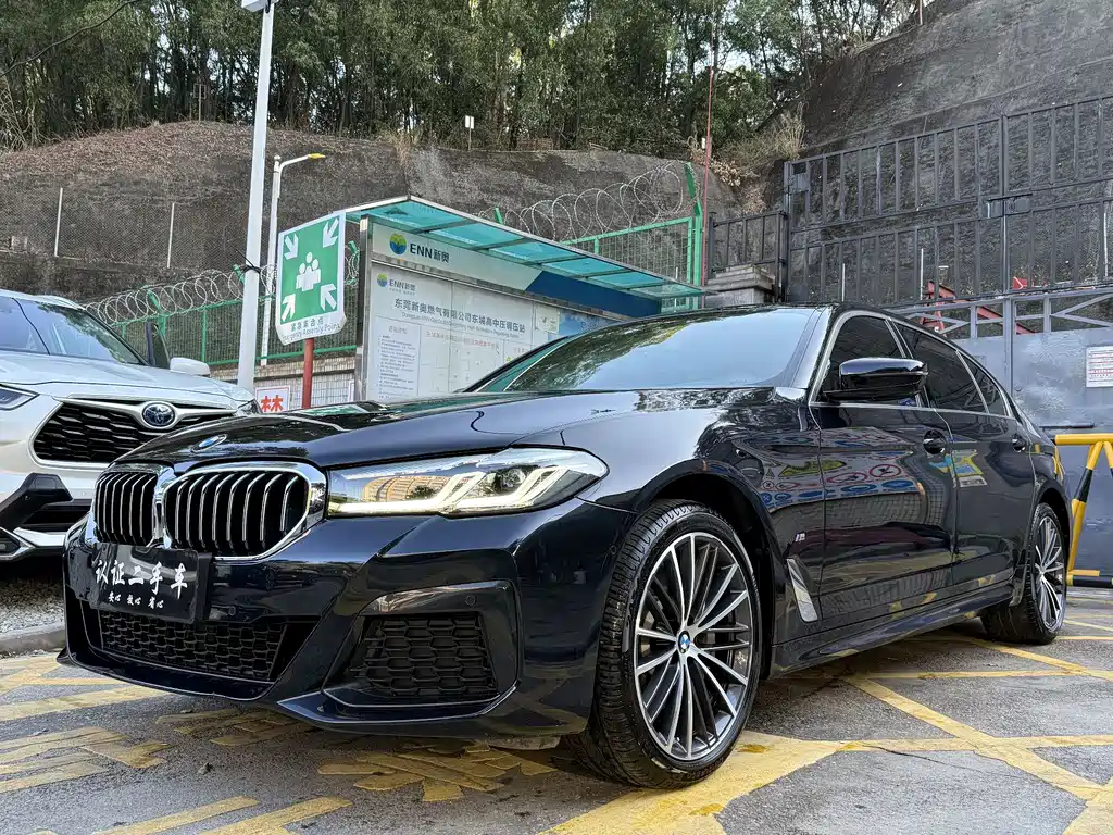 BMW 5 Series 2023