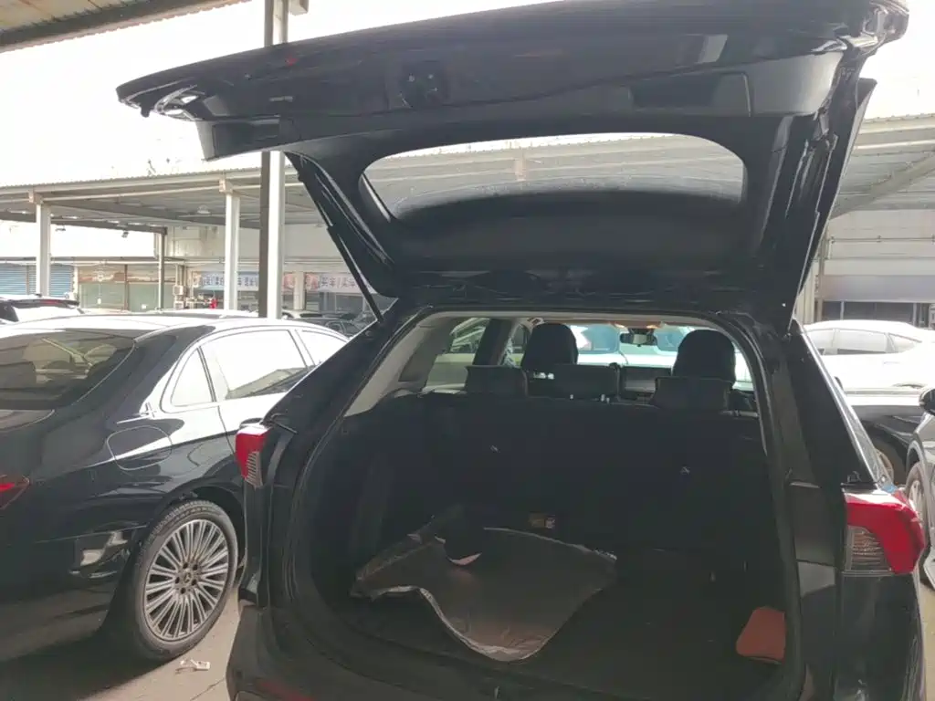 Toyota RAV4 — миниатюра 19