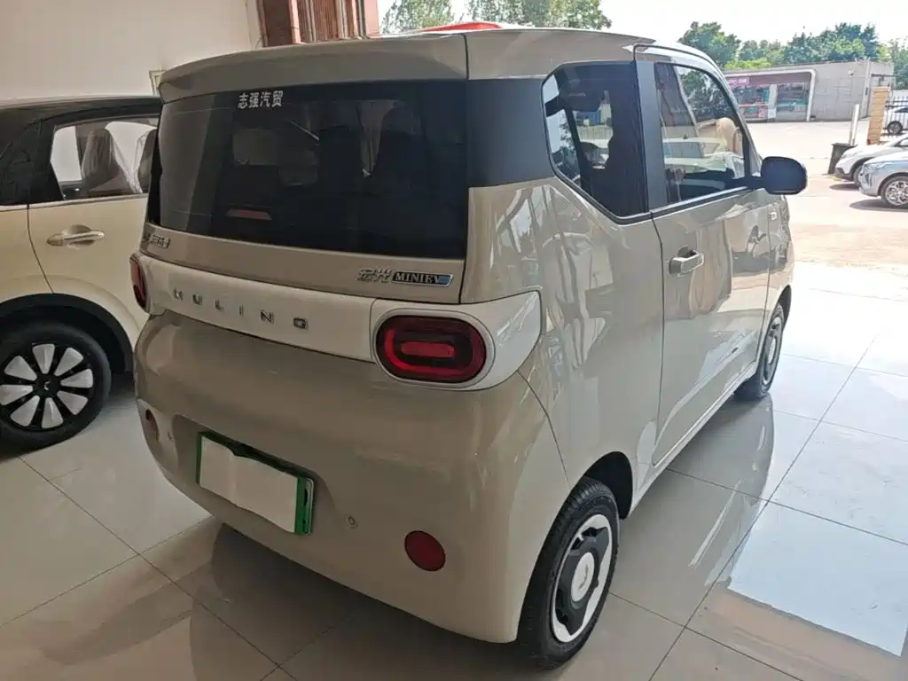 Wuling MINIEV — миниатюра 7