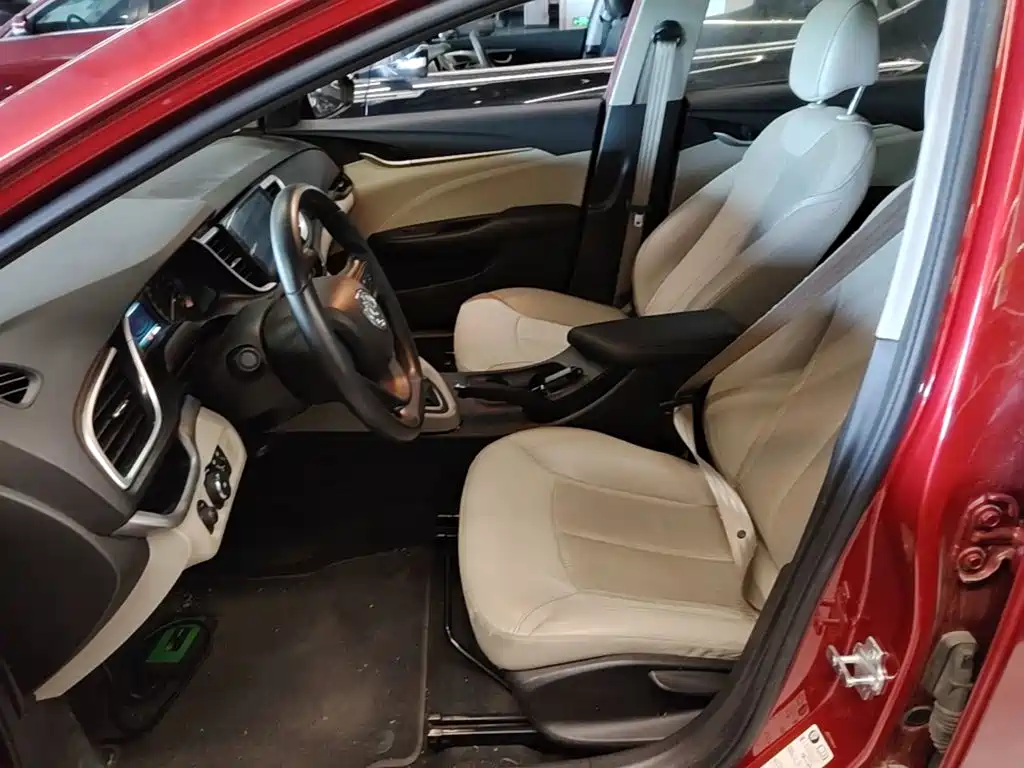 Buick Excelle — миниатюра 15