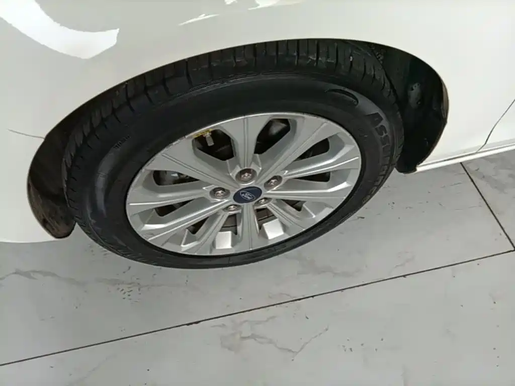 Ford Escort — миниатюра 23