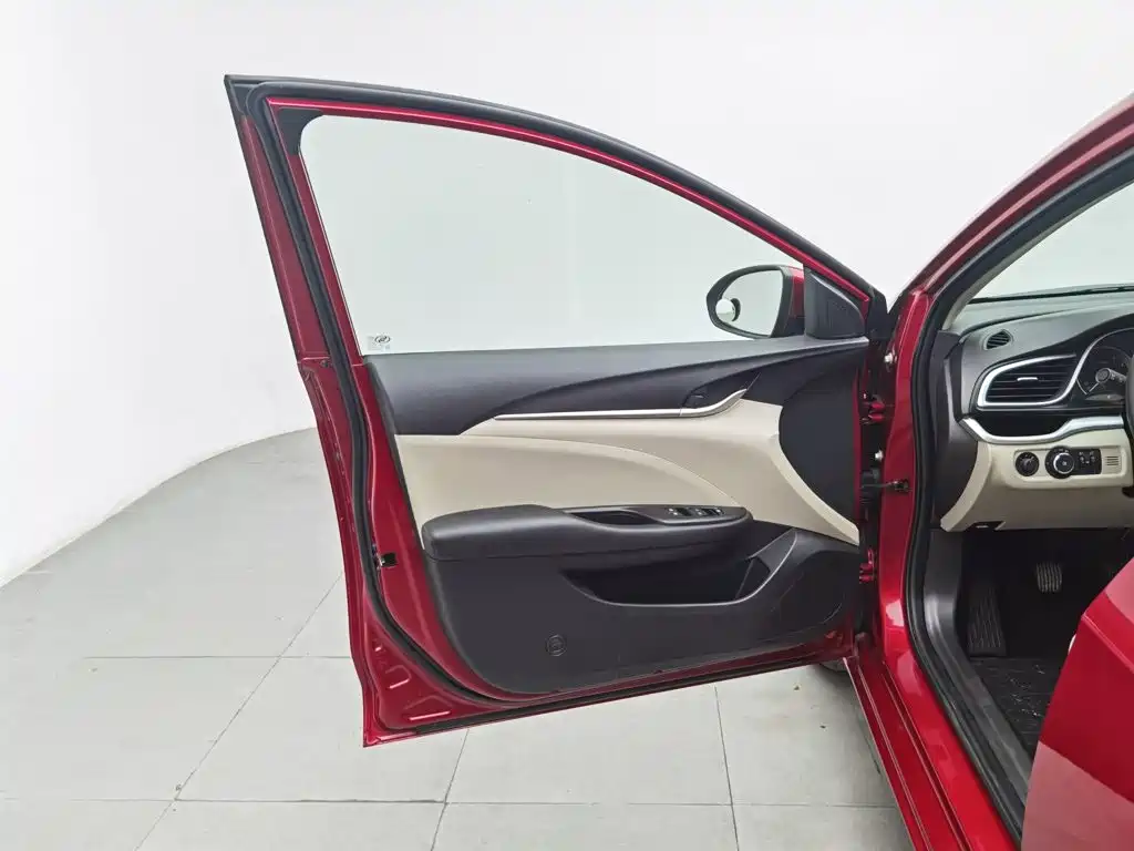 Buick Excelle — миниатюра 8