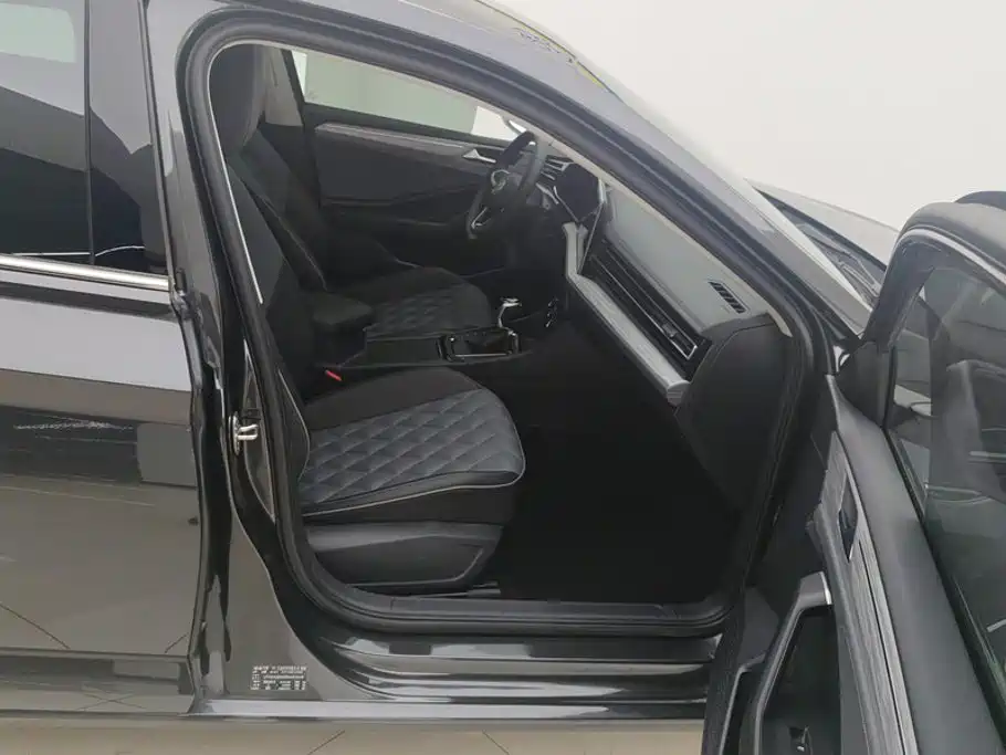 Volkswagen Sagitar — миниатюра 8