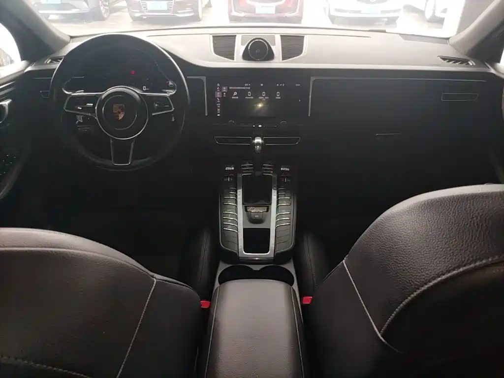 Porsche Macan — миниатюра 6