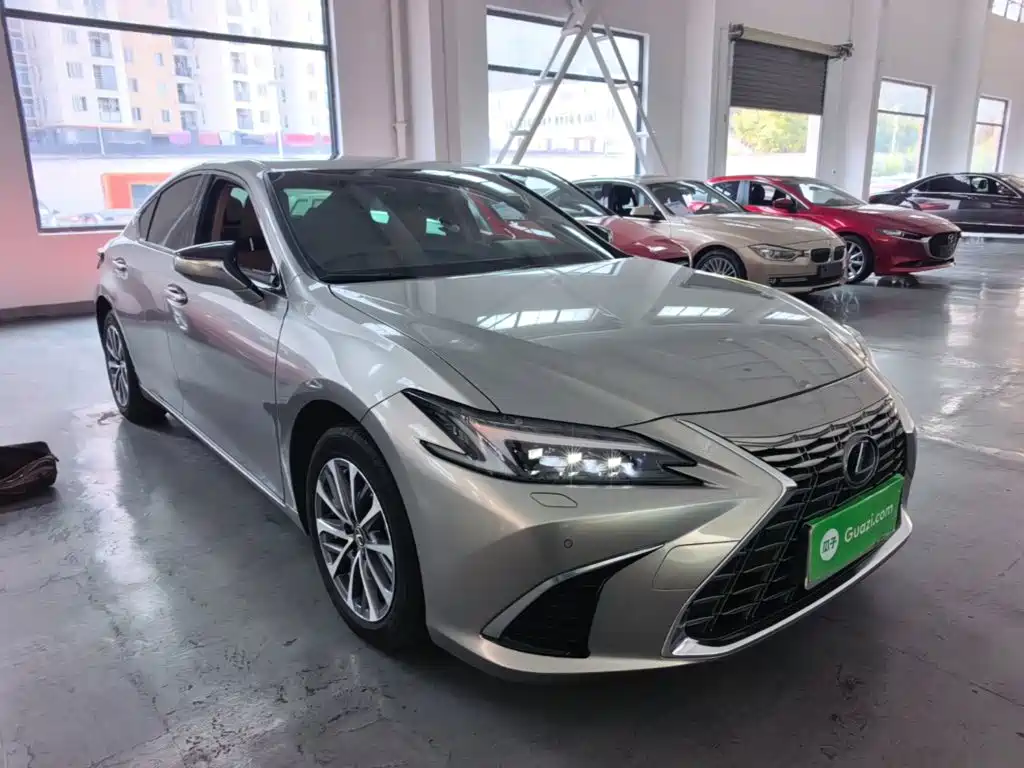 Lexus ES — миниатюра 4