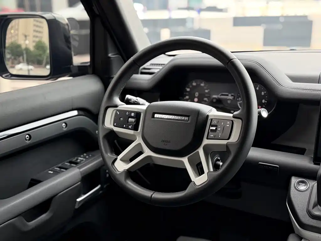 Land Rover Defender — миниатюра 13