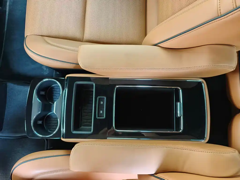 Lincoln Aviator — миниатюра 11