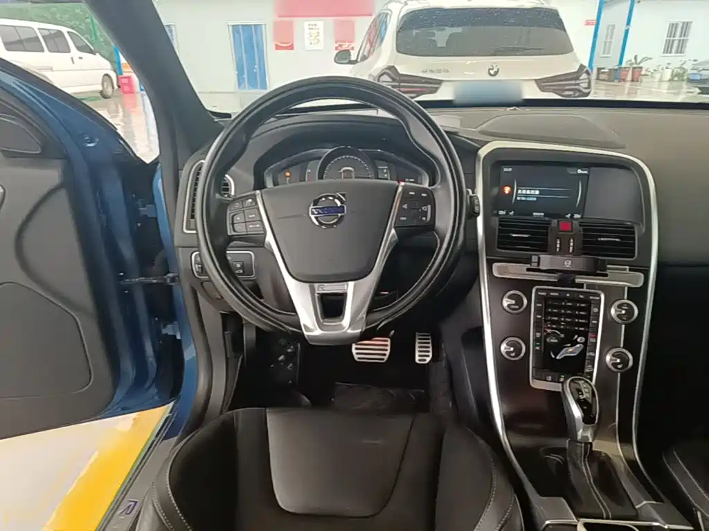 Volvo XC60 — миниатюра 11