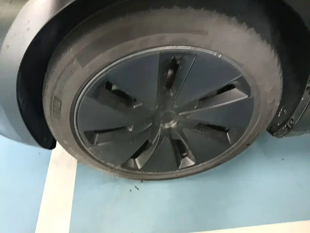 Tesla Model 3 — миниатюра 23