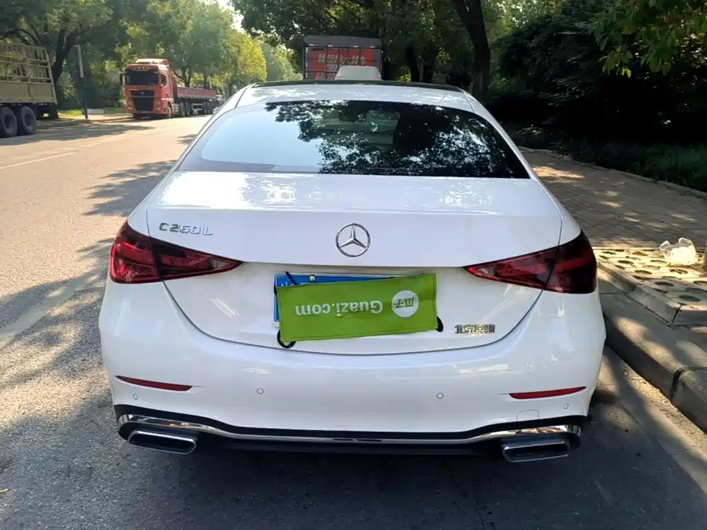 Mercedes-Benz C-Class — миниатюра 6