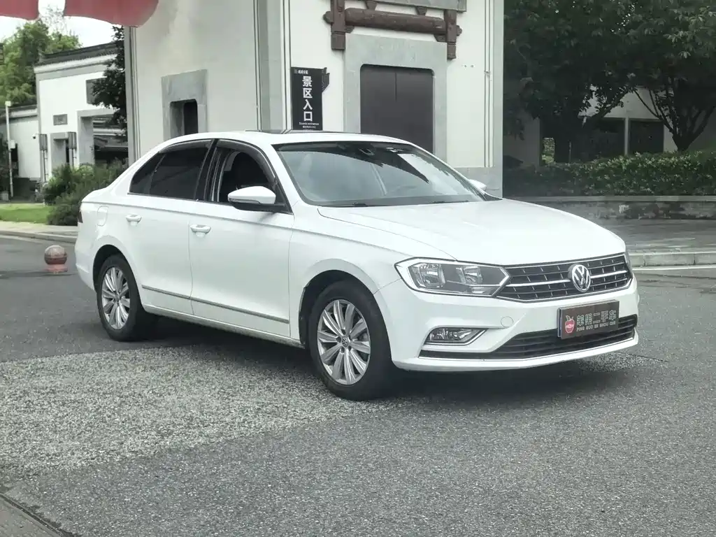 Volkswagen Bora — миниатюра 3