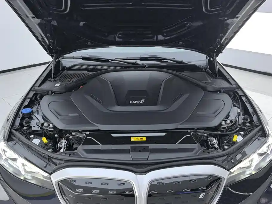 BMW i3 — миниатюра 10