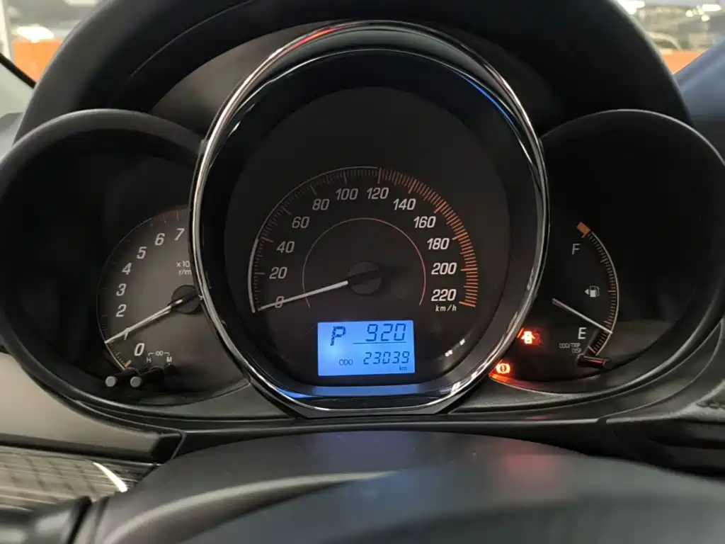 Toyota Yaris L — миниатюра 12